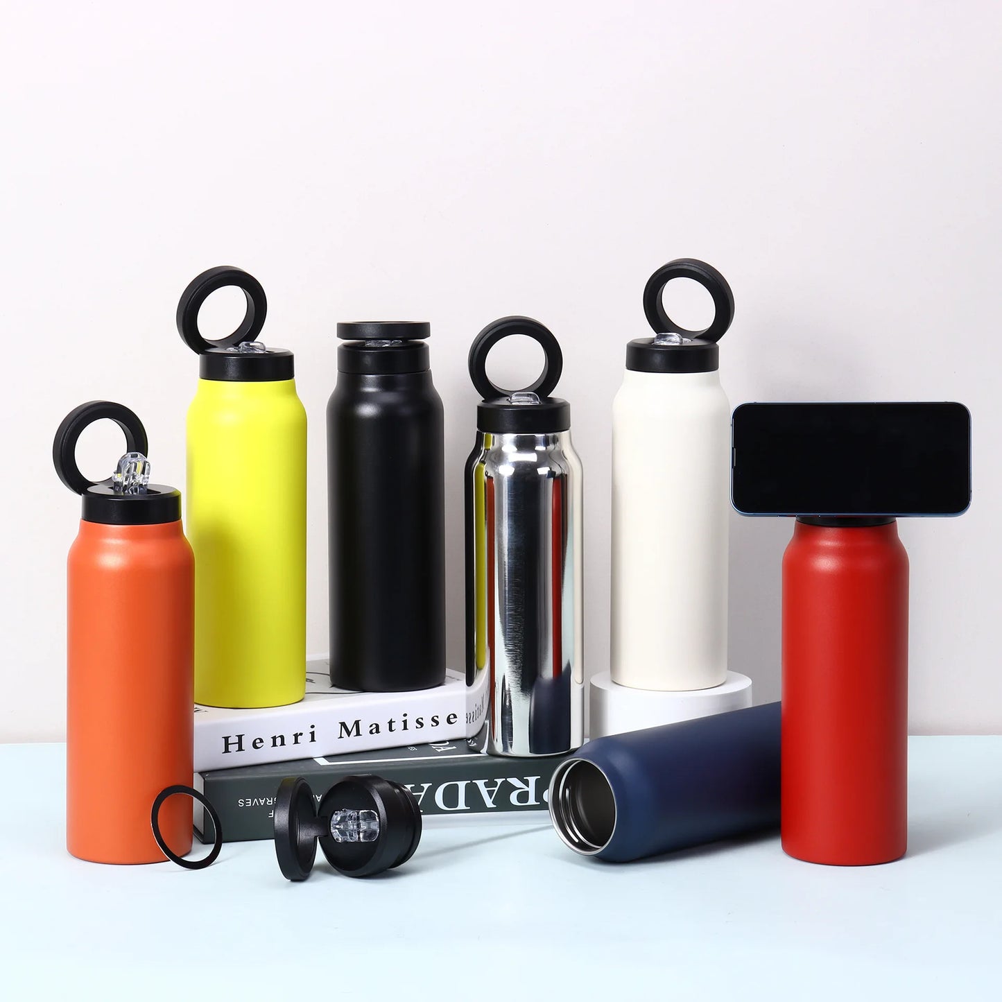 Gourde magnétique 720 ml avec support de téléphone intégré